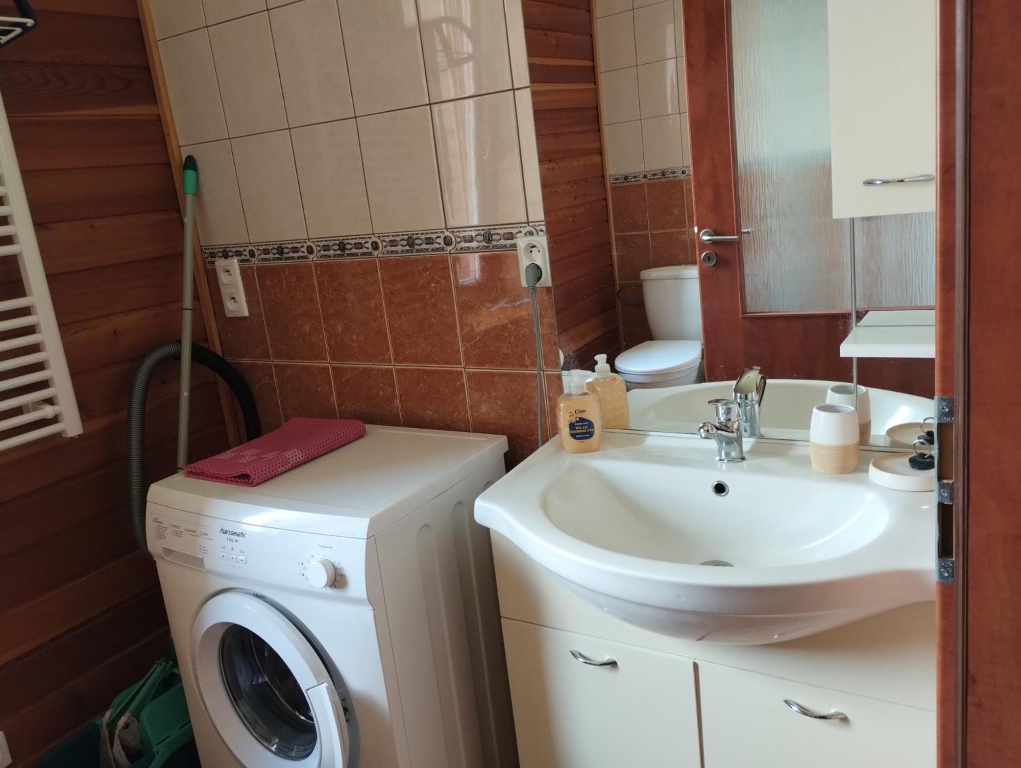 Apartman V Drevenem Dome Františkovy Lázně Exteriör bild